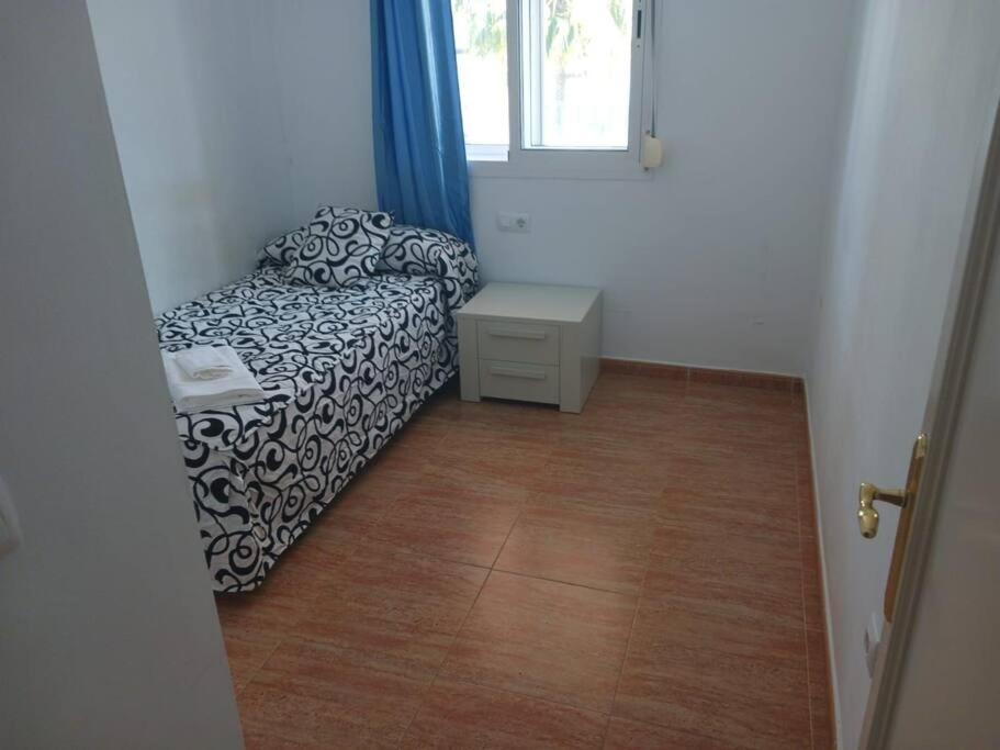 Apartamento A Pie De Playa Con Parking Privado Rota Bagian luar foto
